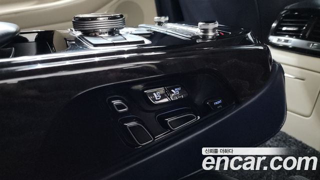 Genesis EQ900 2017 — photo 32