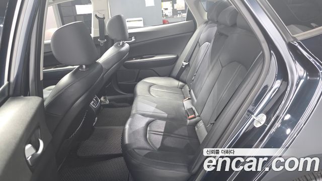 Kia K5 2016 — photo 11