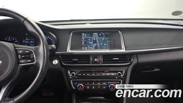 Kia K5 2016 — photo 14