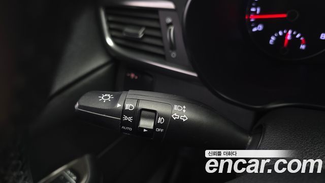 Kia K5 2016 — photo 19