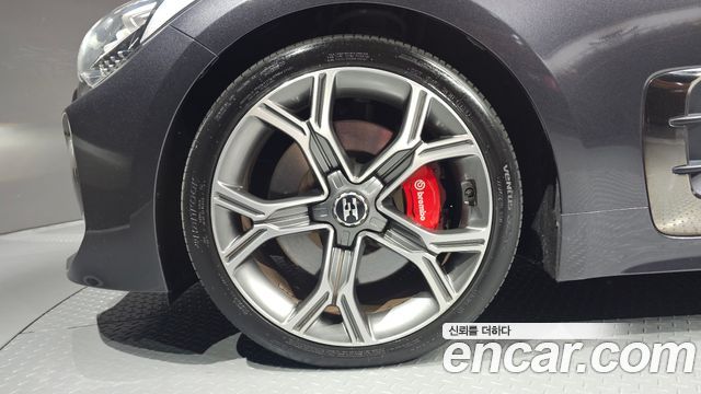 Kia Stinger 2018 — photo 5