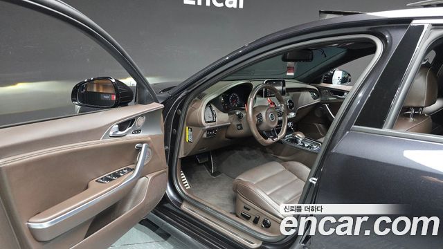 Kia Stinger 2018 — photo 13