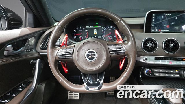Kia Stinger 2018 — photo 19