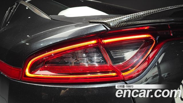Kia Stinger 2018 — photo 9