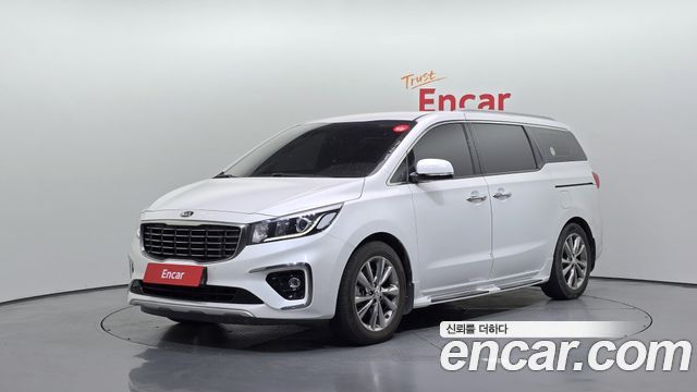 Kia Canival 2020 — photo 1