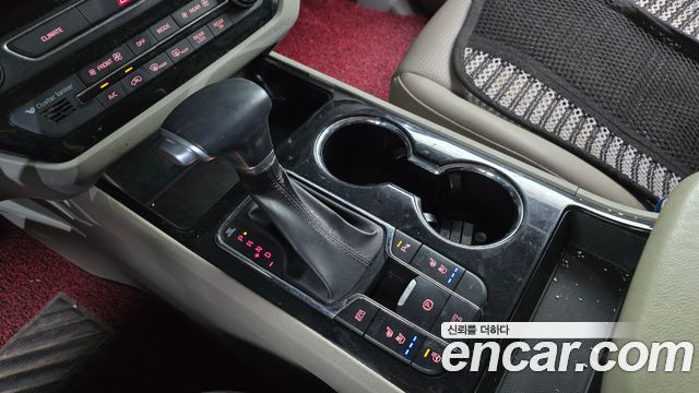 Kia Canival 2020 — photo 9