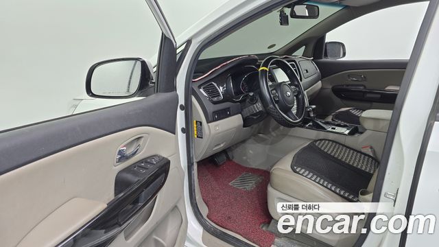 Kia Canival 2020 — photo 10