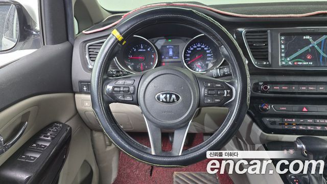Kia Canival 2020 — photo 14