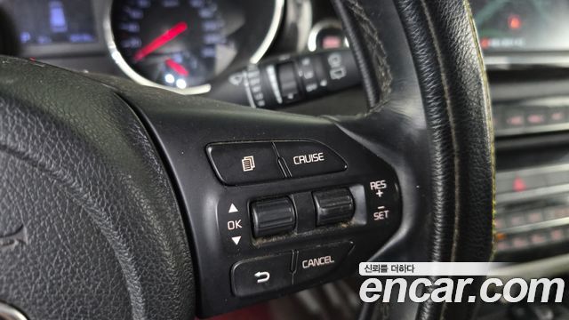 Kia Canival 2020 — photo 17