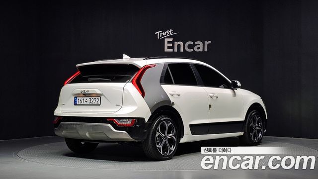 Kia Niro 2022 — photo 2