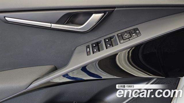 Kia Niro 2022 — photo 29