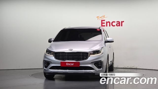Kia Canival 2019 — photo 3