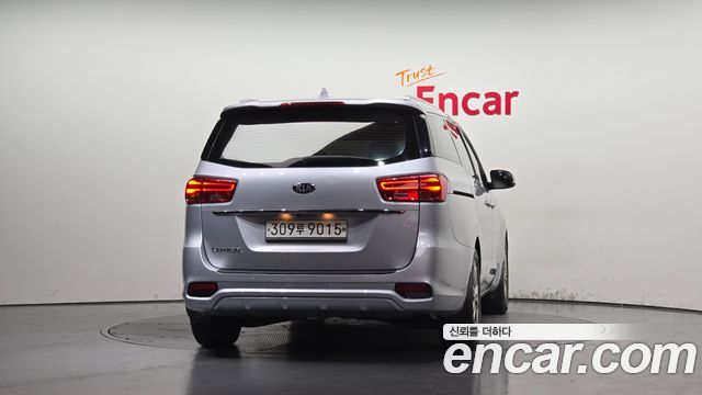 Kia Canival 2019 — photo 4