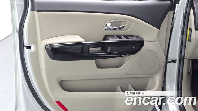 Kia Canival 2019 — photo 14