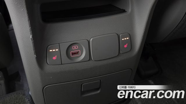 Kia Canival 2019 — photo 35