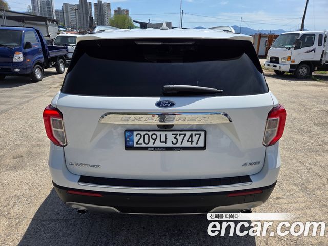 Ford Explorer 2021 — photo 4
