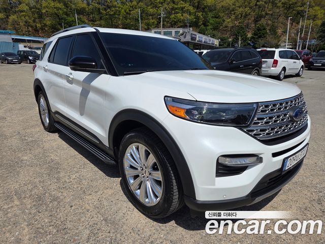Ford Explorer 2021 — photo 11