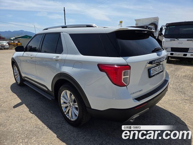 Ford Explorer 2021 — photo 12