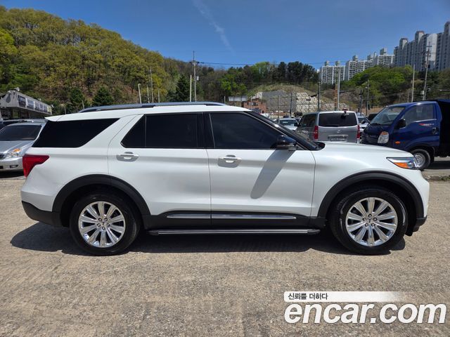 Ford Explorer 2021 — photo 13