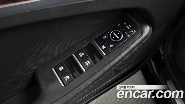 Hyundai Genesis 2016 — photo 26