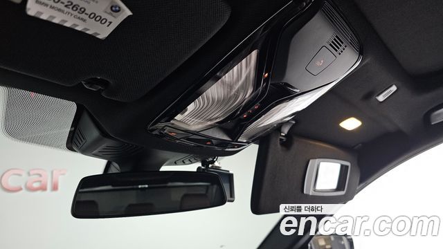 BMW 5-Series 2018 — photo 28