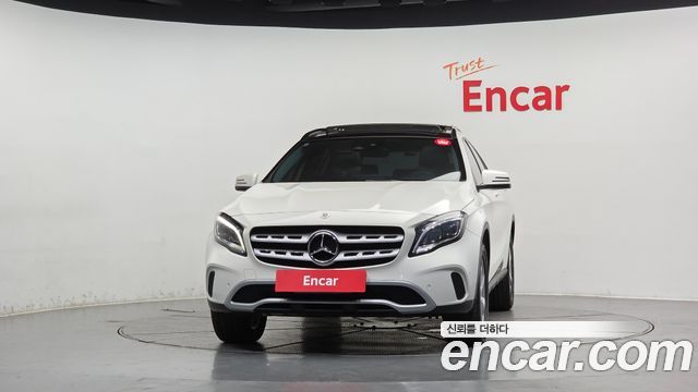 Mercedes-Benz GLA-Class 2018 — photo 3