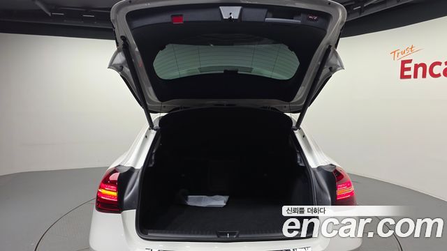 Mercedes-Benz GLA-Class 2018 — photo 26