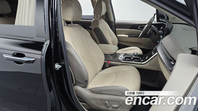 Kia Canival 2022 — photo 16