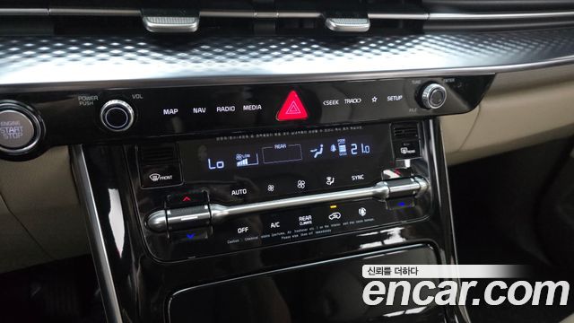 Kia Canival 2022 — photo 32