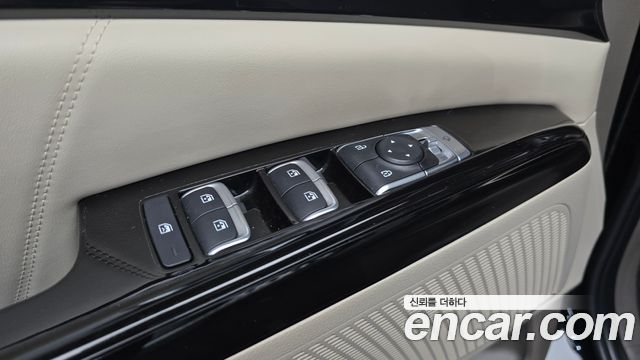 Kia Canival 2022 — photo 36