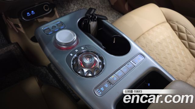 Genesis GV60 2023 — photo 12