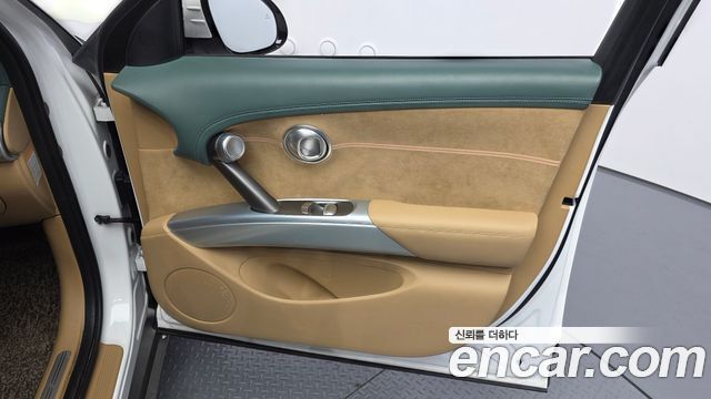 Genesis GV60 2023 — photo 14