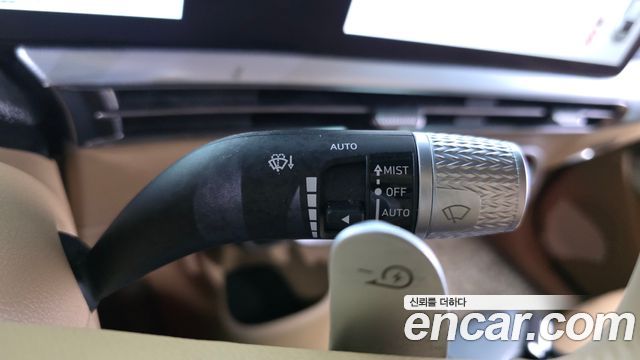 Genesis GV60 2023 — photo 27