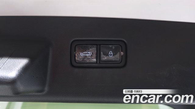 Genesis GV60 2023 — photo 29