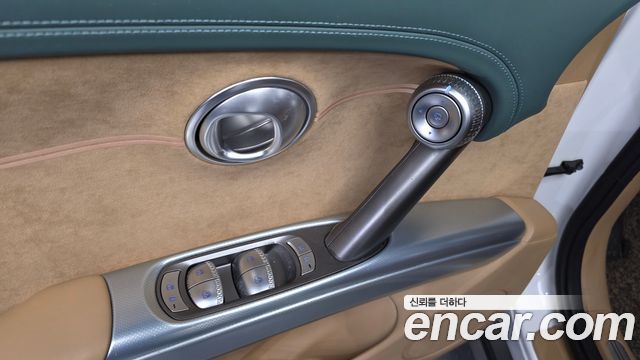 Genesis GV60 2023 — photo 30