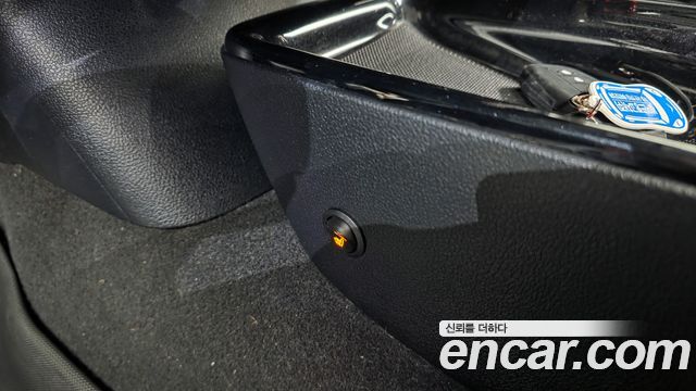 Toyota Prius 2017 — photo 17