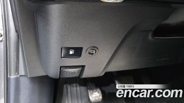 Toyota Prius 2017 — photo 18