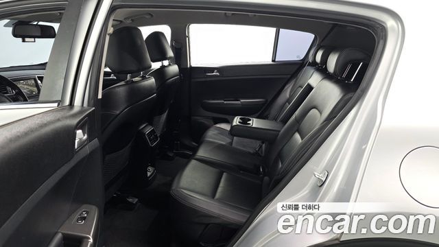 Kia Sportage 2017 — photo 12