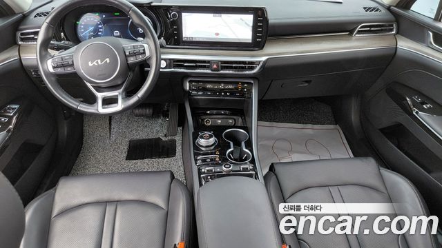 Kia K5 2023 — photo 19