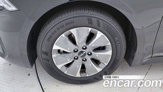 Kia K5 2023 — photo 5