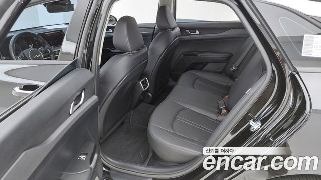 Kia K5 2023 — photo 12