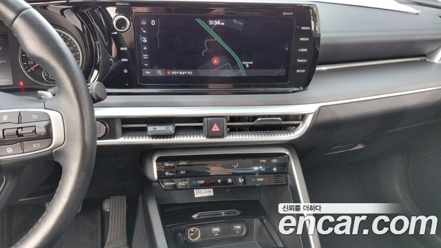 Kia K5 2023 — photo 13