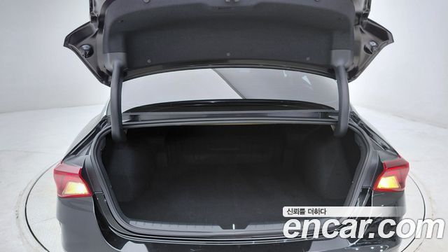 Kia K5 2023 — photo 17