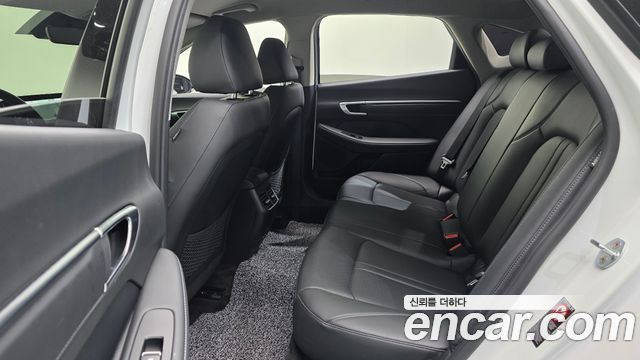 Hyundai Sonata 2022 — photo 16