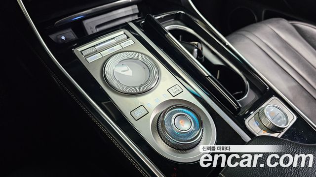 Genesis GV80 2022 — photo 12