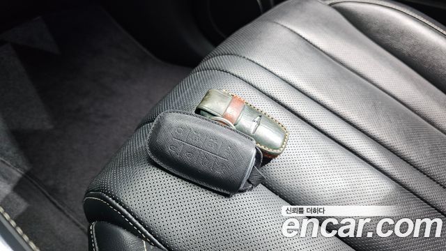 Genesis GV80 2022 — photo 21