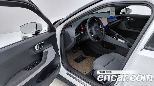 Polestar Polestar 2 2023 — photo 10