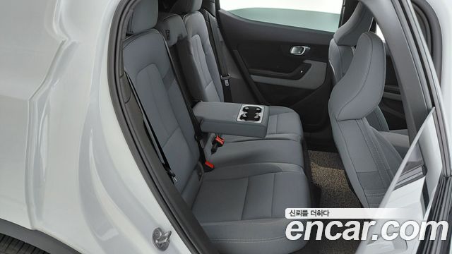Polestar Polestar 2 2023 — photo 11