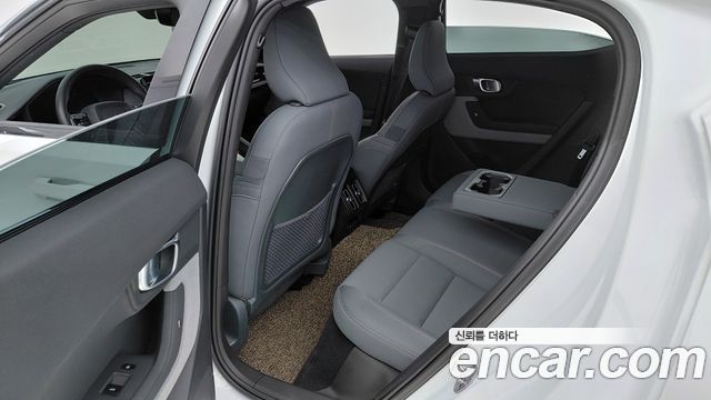 Polestar Polestar 2 2023 — photo 12