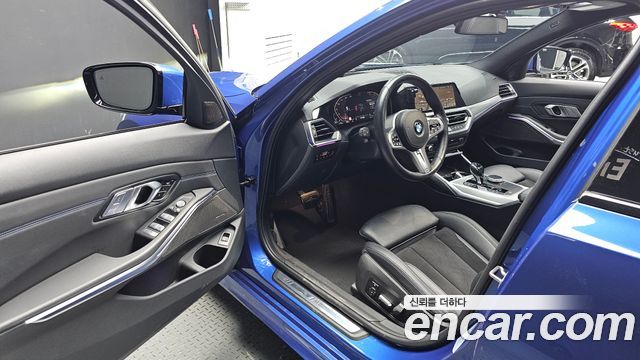 BMW 3-Series 2021 — photo 13